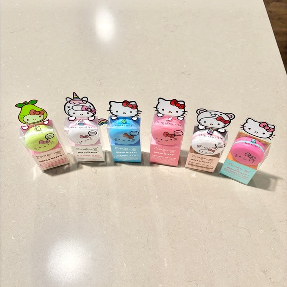 Hello Kitty Macaron Lip Balm 6pc Bundle The Crème Shop NEW K-Beauty Set - Picture 2 of 4